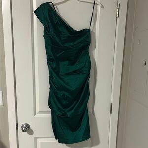 Emerald Green One-Shoulder Satin Dress
